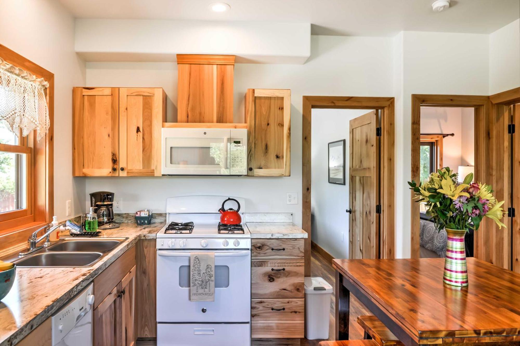 Columbia Falls Vacation Rental 10 Mi To Whitefish Eksteriør billede